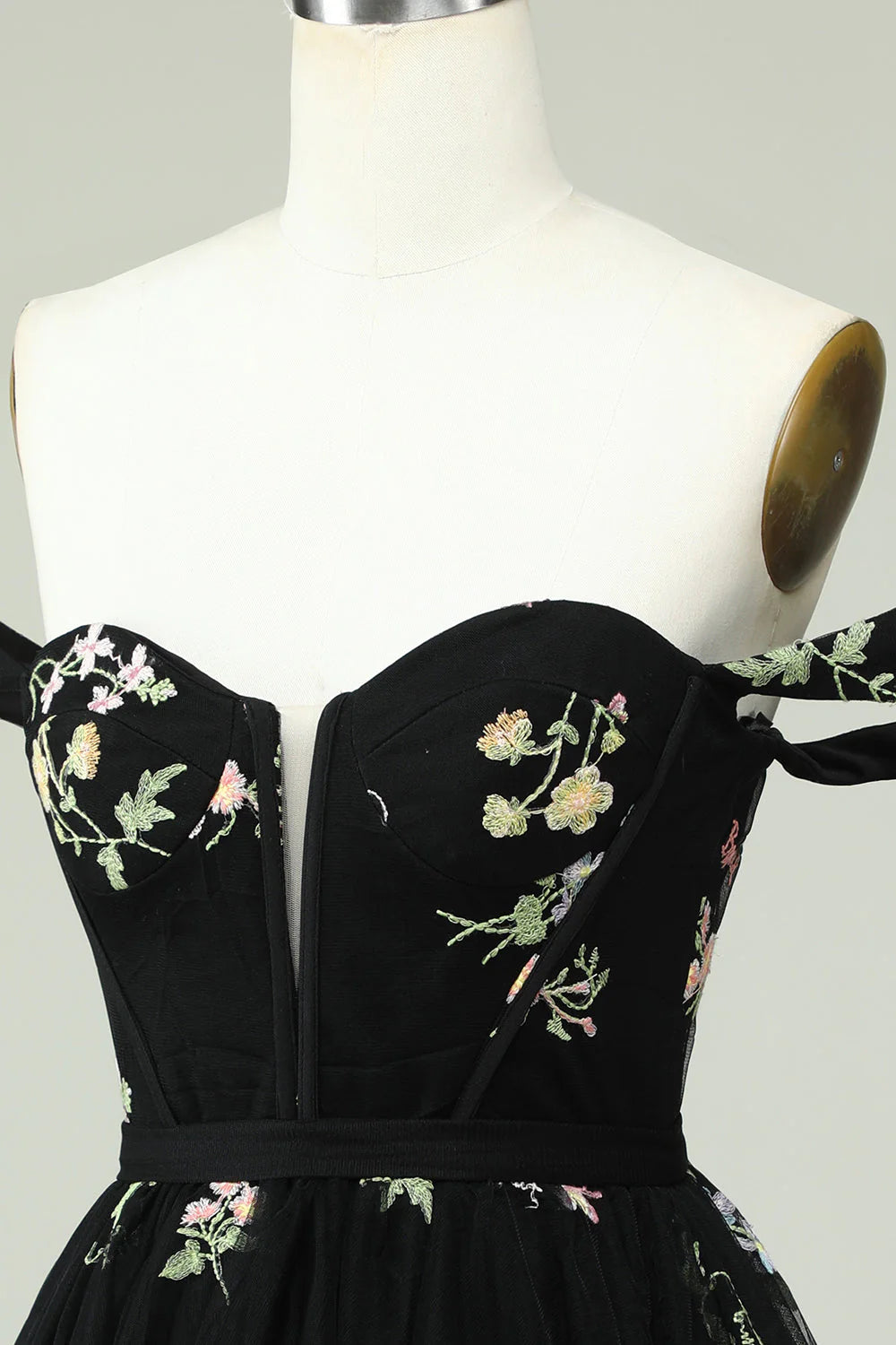 Amzcw Cute A Line Sweetheart Black Short Homecoming Dress with Embroidery