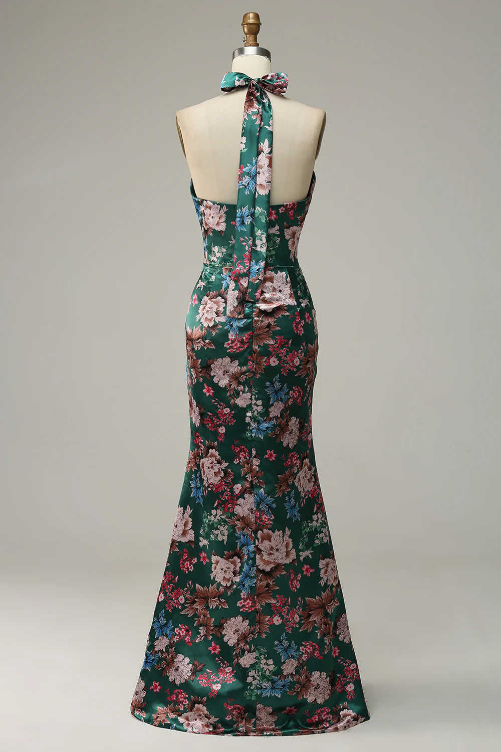 Vestido de fiesta de satén con cuello halter y estampado floral 