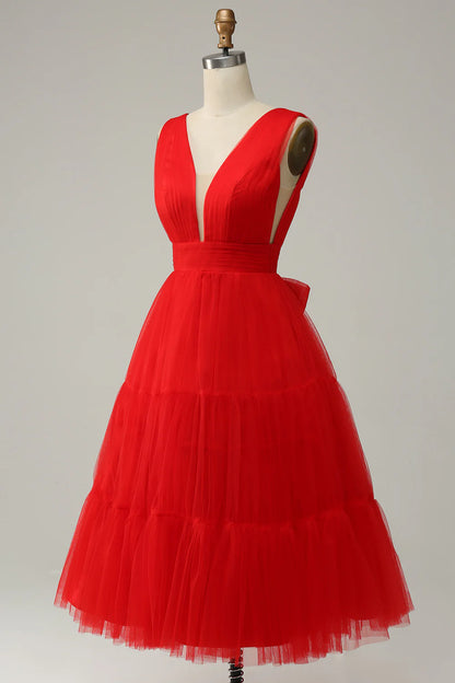 Vestido de fiesta rojo midi con escote en V profundo y espalda abierta