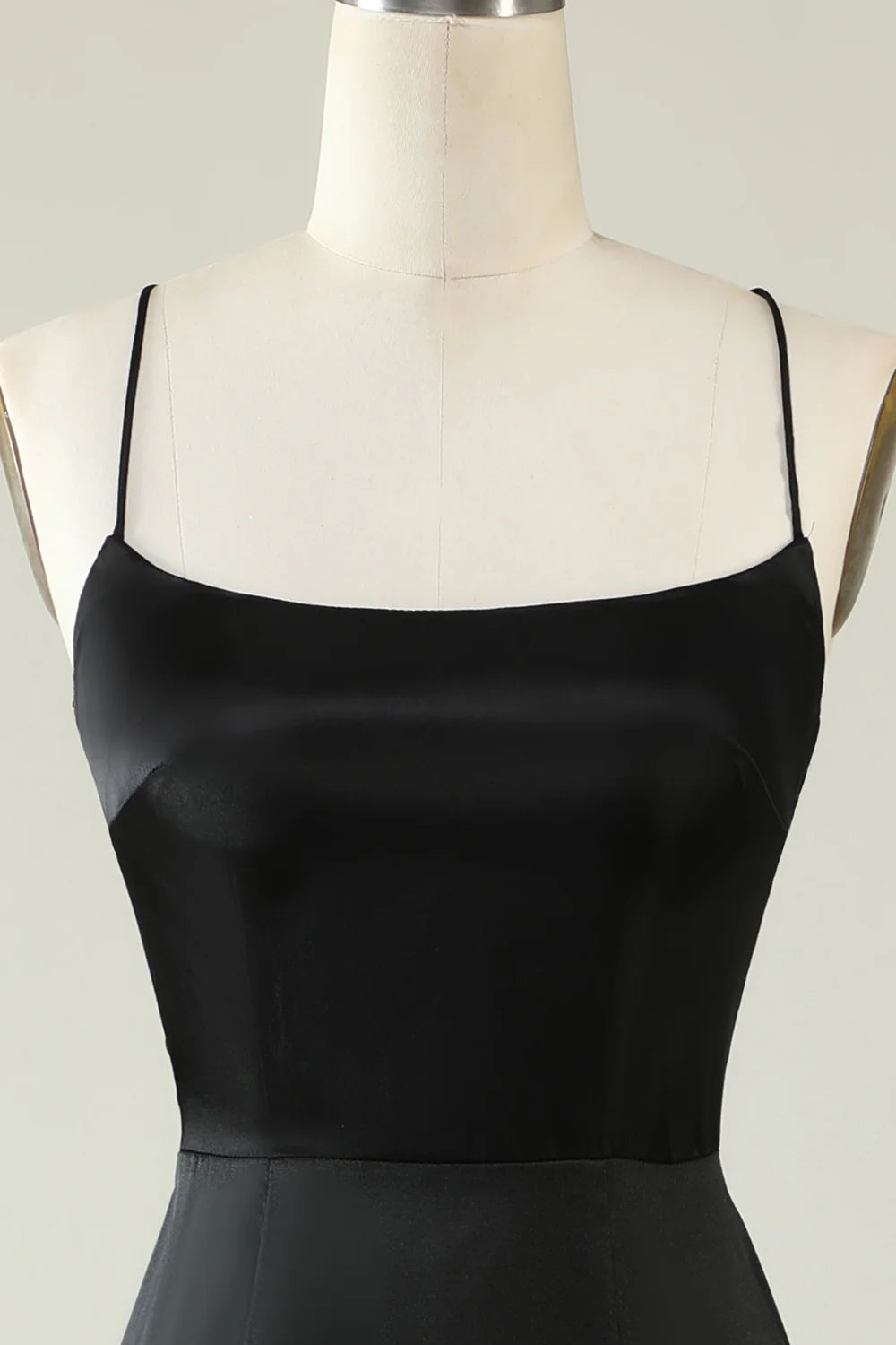 Vestido de fiesta de satén negro con tirantes finos y flecos de Amzcw 