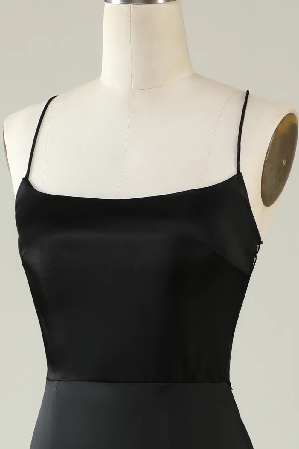 Vestido de fiesta de satén negro con tirantes finos y flecos de Amzcw 