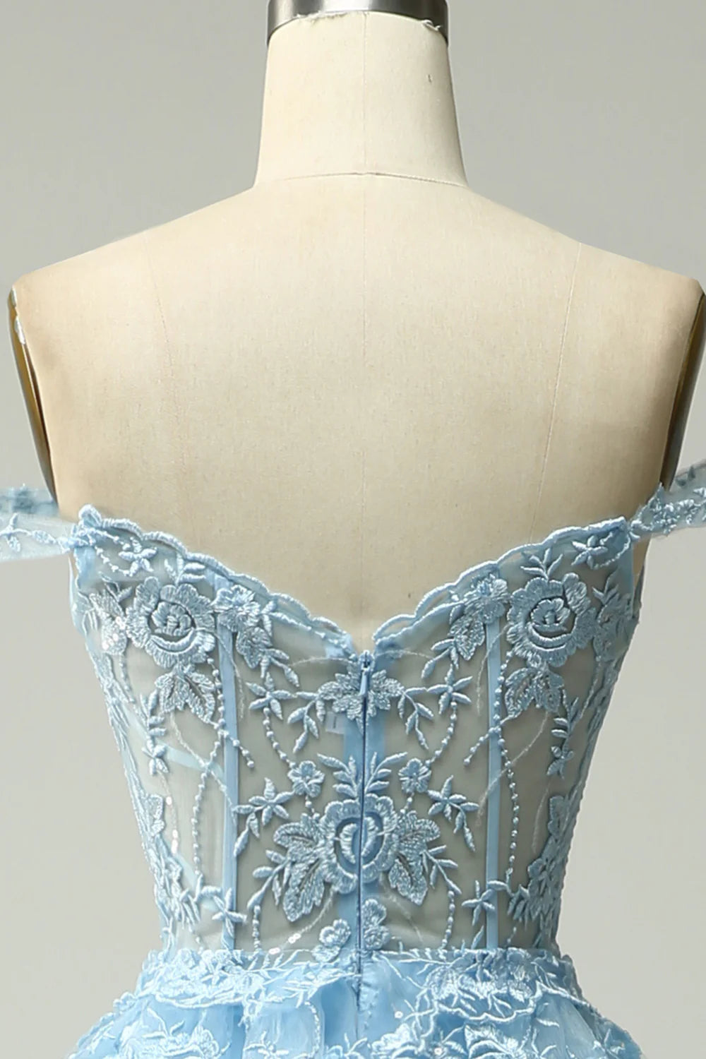 Vestido de fiesta largo azul princesa con hombros descubiertos y apliques