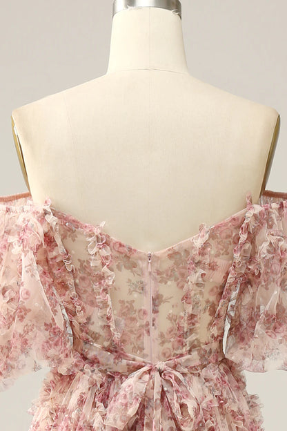 Vestido de fiesta con hombros descubiertos y flores en color rojo marfil