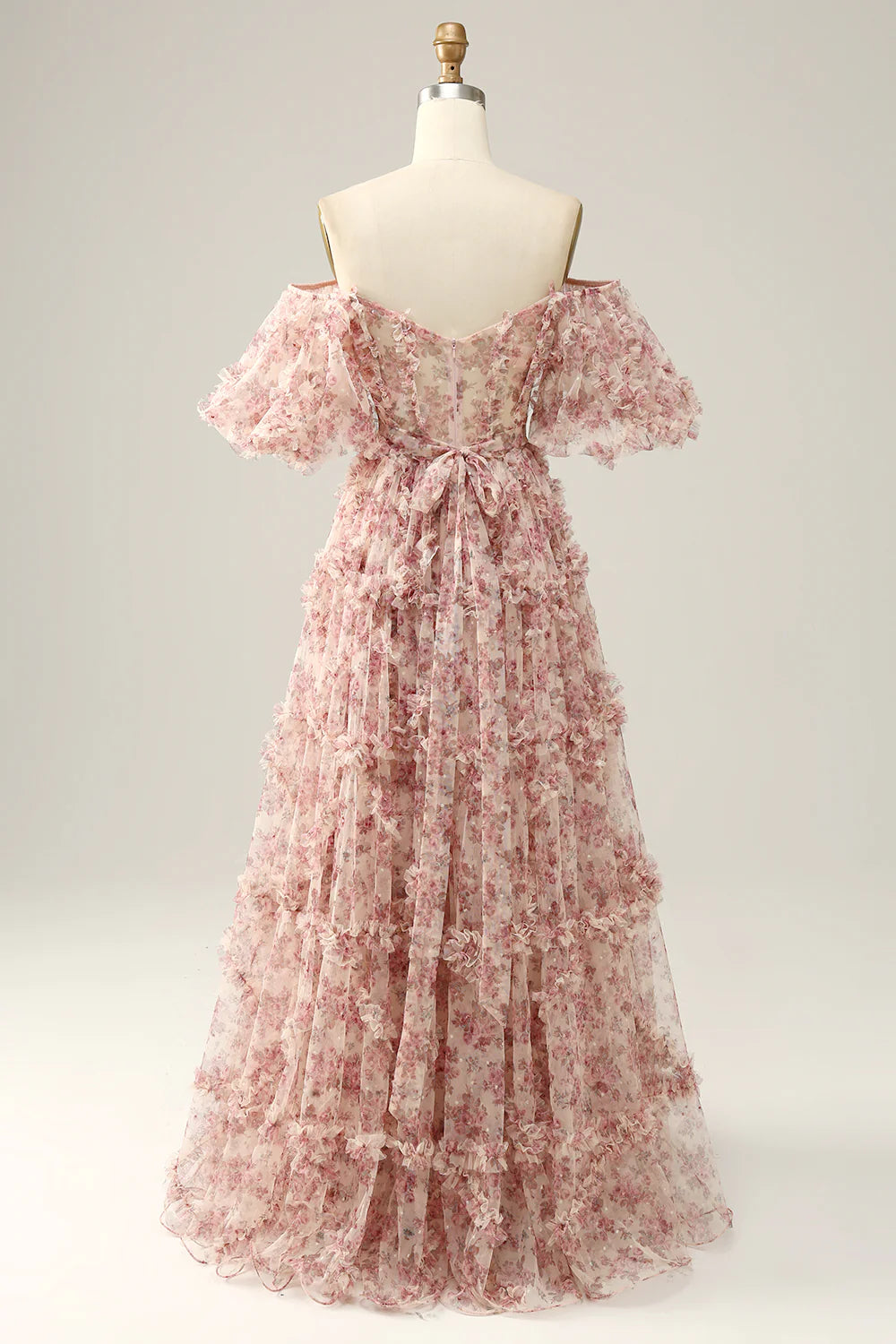 Vestido de fiesta con hombros descubiertos y flores en color rojo marfil