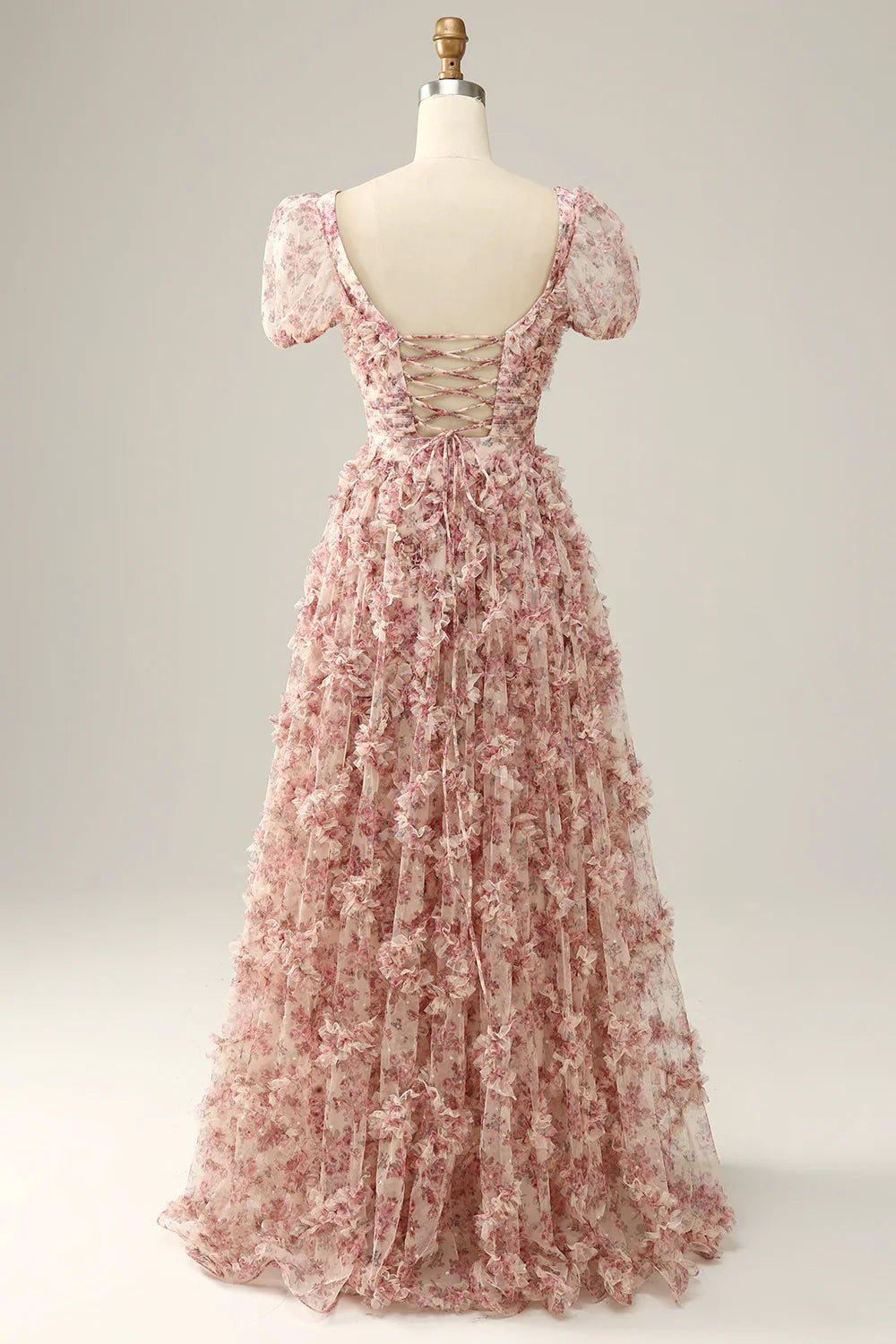 Vestido de fiesta con escote cuadrado y flores en color rojo marfil