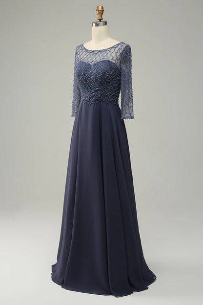 Vestido de madre de la novia con mangas largas y cuentas 