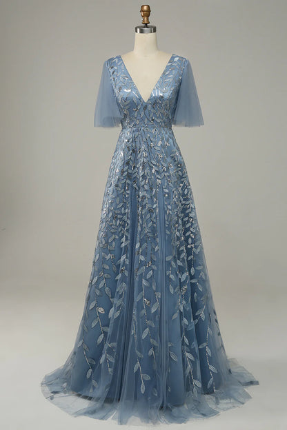 Vestido de fiesta con hojas bordadas en tul azul grisáceo 