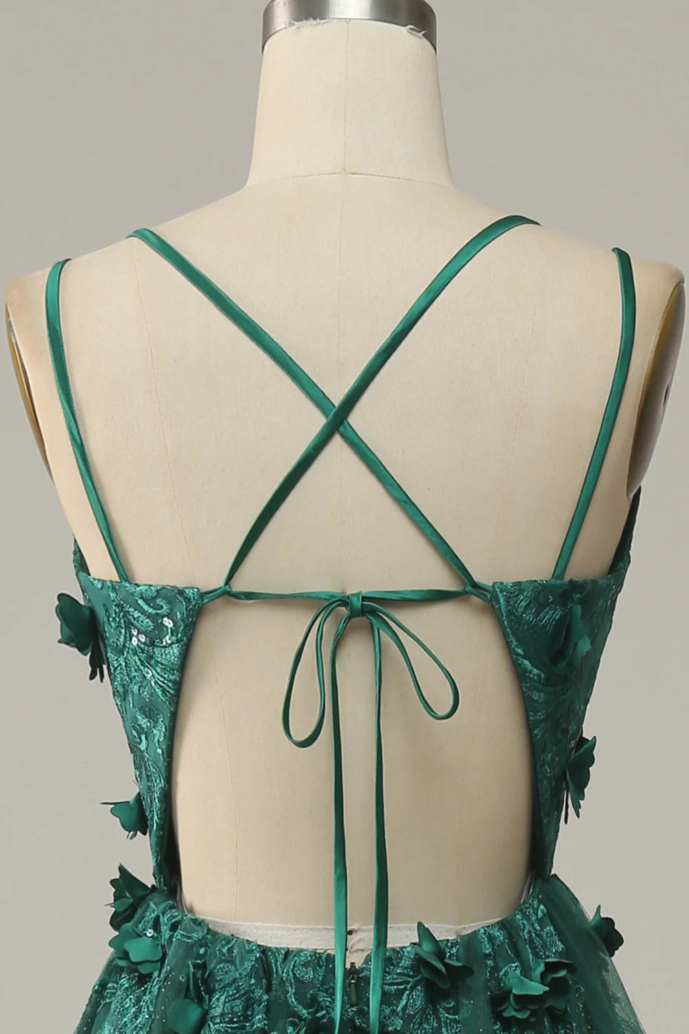 Vestido de fiesta de tul verde oscuro con corte en A y abertura 