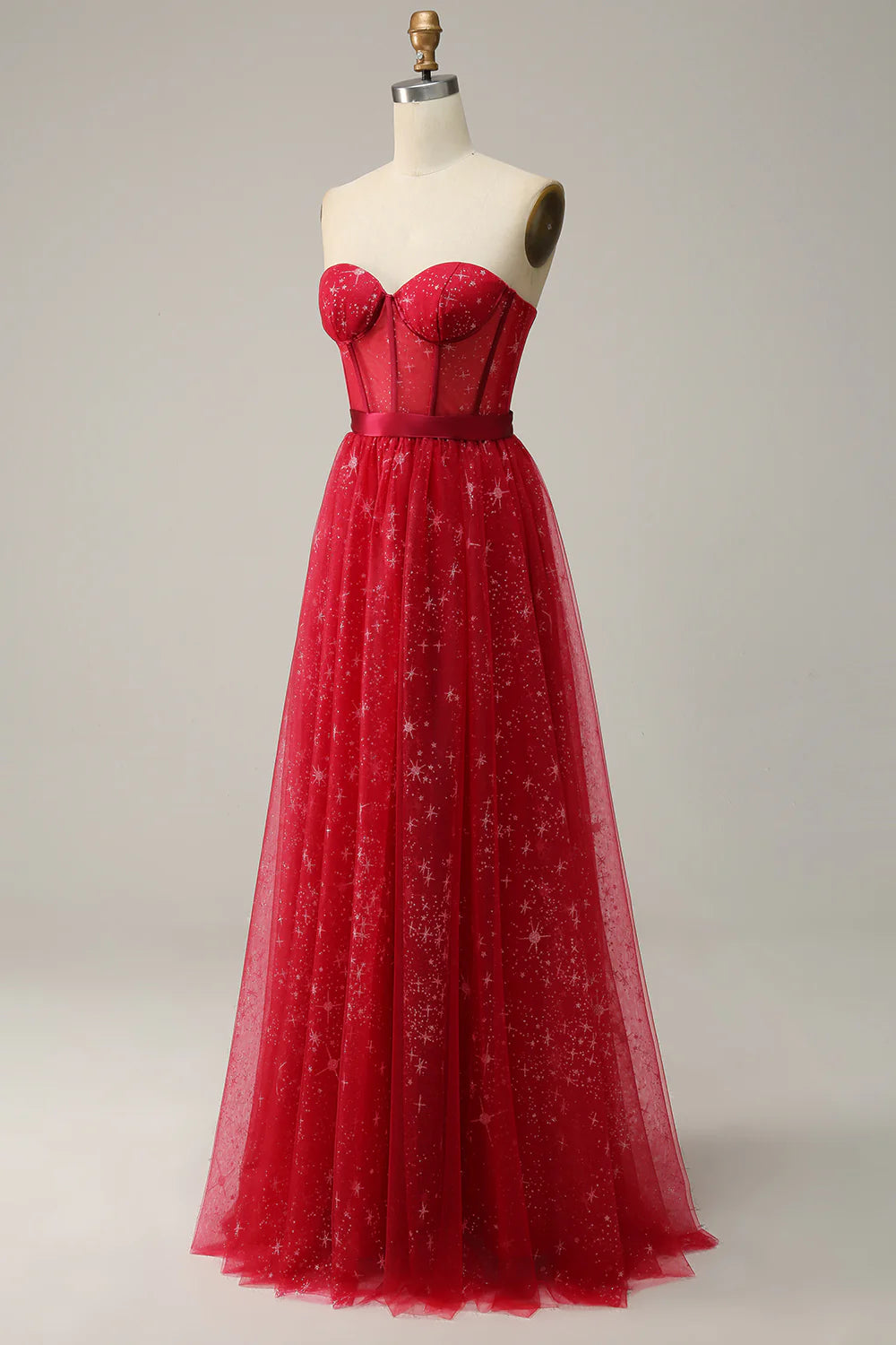 Vestido de fiesta rojo sin tirantes con corsé de tul 