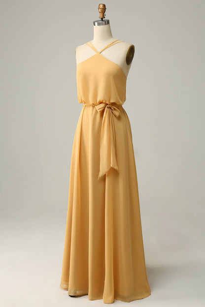 Vestido de dama de honor largo amarillo con cuello halter y lazo de Amzcw 
