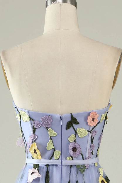 Vestido de fiesta largo color lavanda con escote en forma de corazón y apliques de Amzcw 