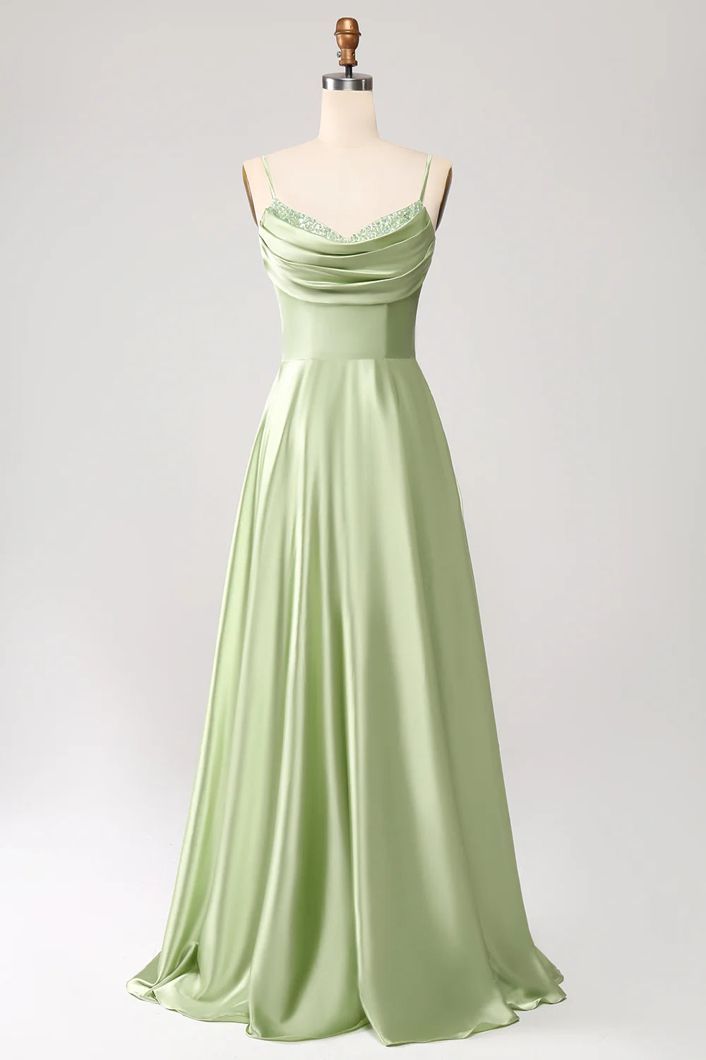 Vestido de fiesta largo de satén con cuello vuelto, corte A y pliegues en color salvia polvorienta 