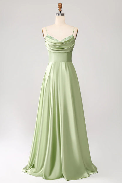 Vestido de fiesta largo de satén con cuello vuelto, corte A y pliegues en color salvia polvorienta 