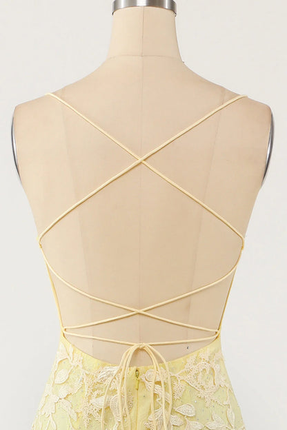 Vestido de fiesta largo coral sin espalda y con apliques 