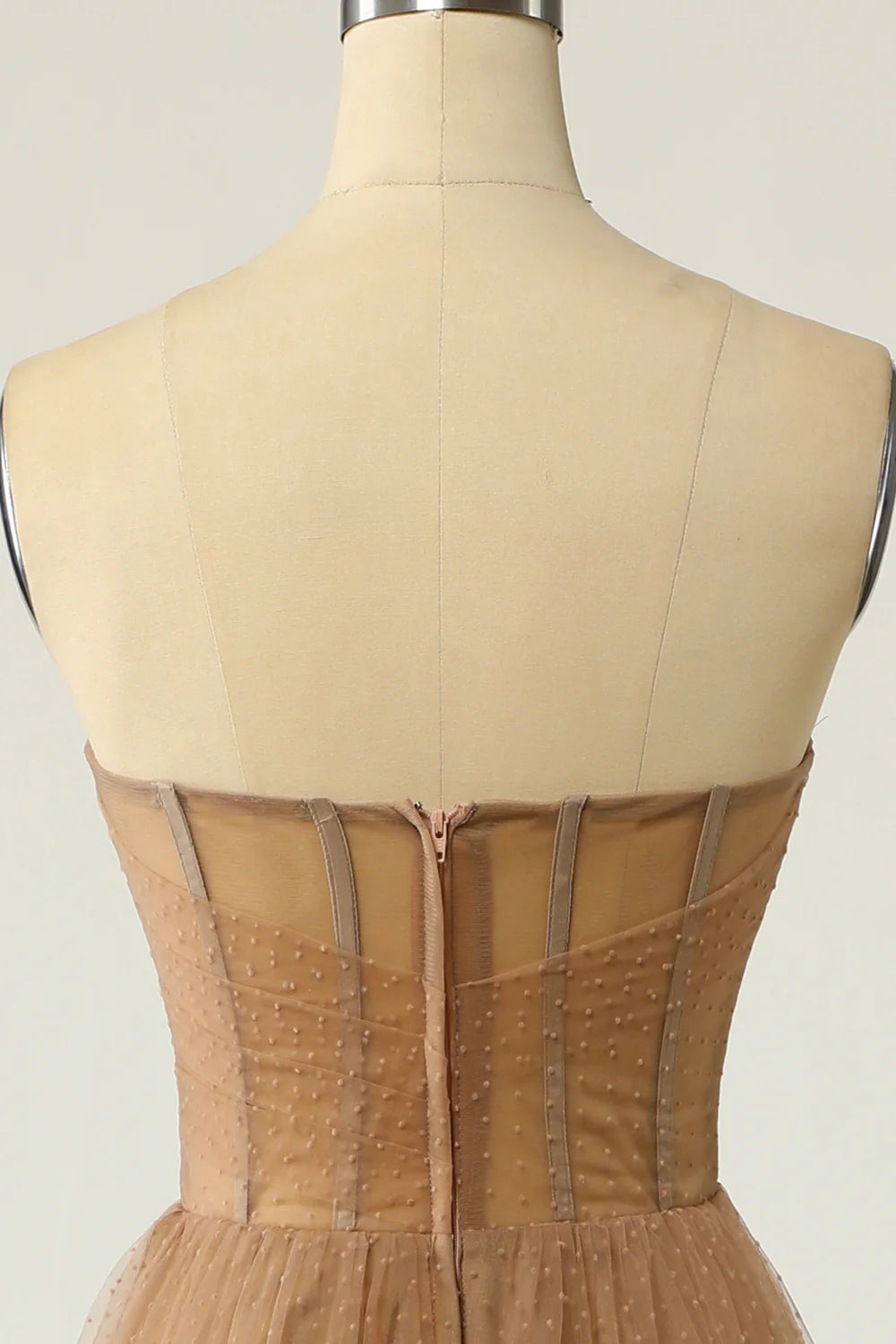 Vestido de fiesta con corsé y lunares color caqui