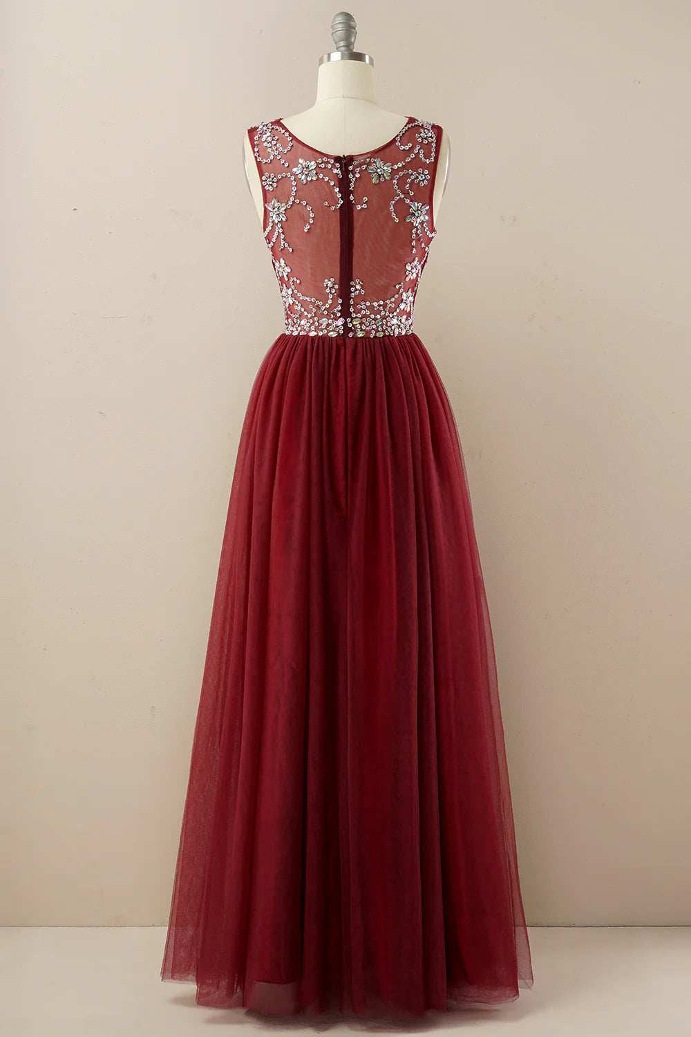 Vestido de fiesta de tul con cuentas 