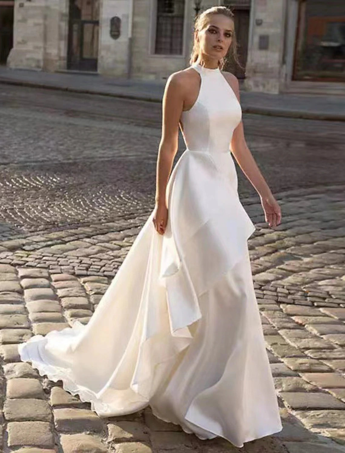 Vestidos de novia informales con espalda descubierta y corte A, estilo halter, sin mangas, con cola de corte, de satén, para verano y otoño.
