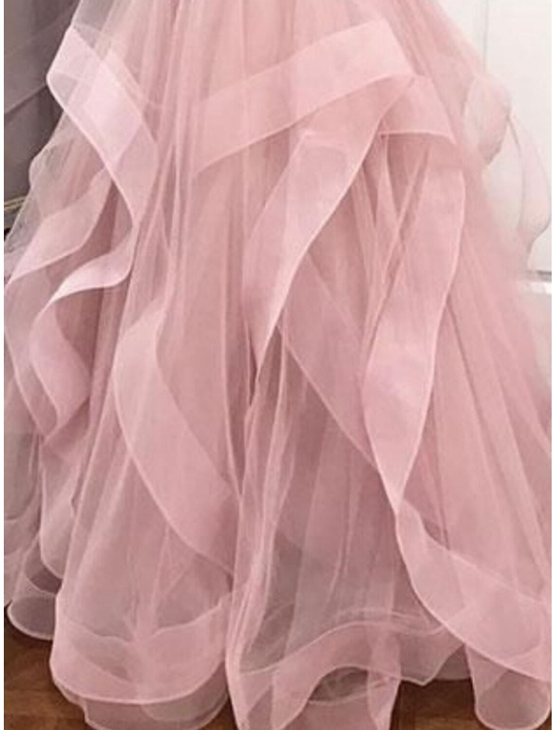 Vestido de fiesta de gala con capas plisadas, para invitadas de boda, quinceañera, largo hasta el suelo, sin mangas, cuello en V, organza, espalda descubierta y volantes entrecruzados.