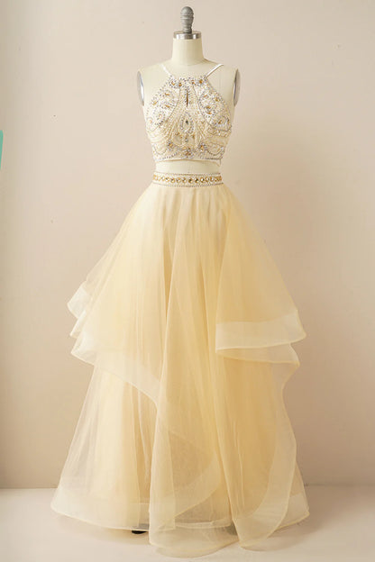 Vestido de fiesta de dos piezas con cuello halter y cuentas 