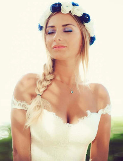 Vestidos de novia bohemios sexys de playa, corte A, hombros descubiertos, mangas cortas, cola de corte, de gasa, con abertura frontal, color liso