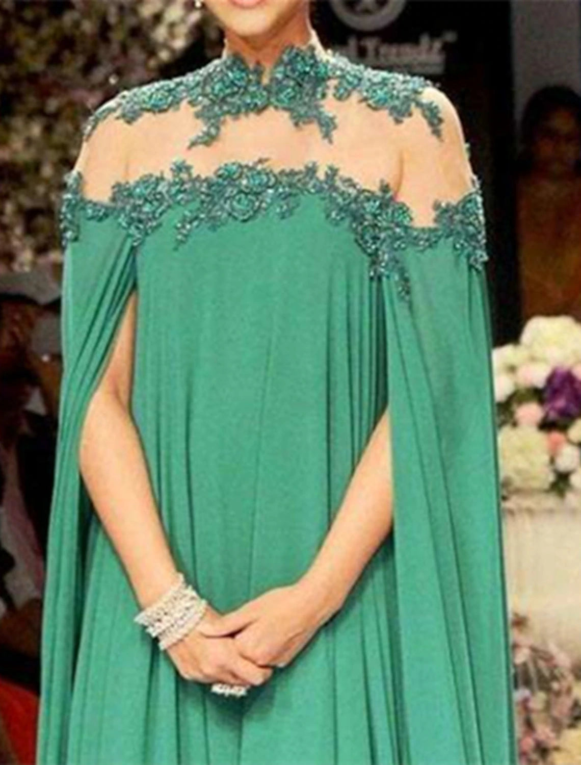 Vestido de noche elegante de corte A, vestido formal para invitados a bodas, vestido navideño rojo y verde, largo hasta el suelo, sin mangas, cuello alto, para invitados a bodas de otoño, de gasa con apliques, color puro