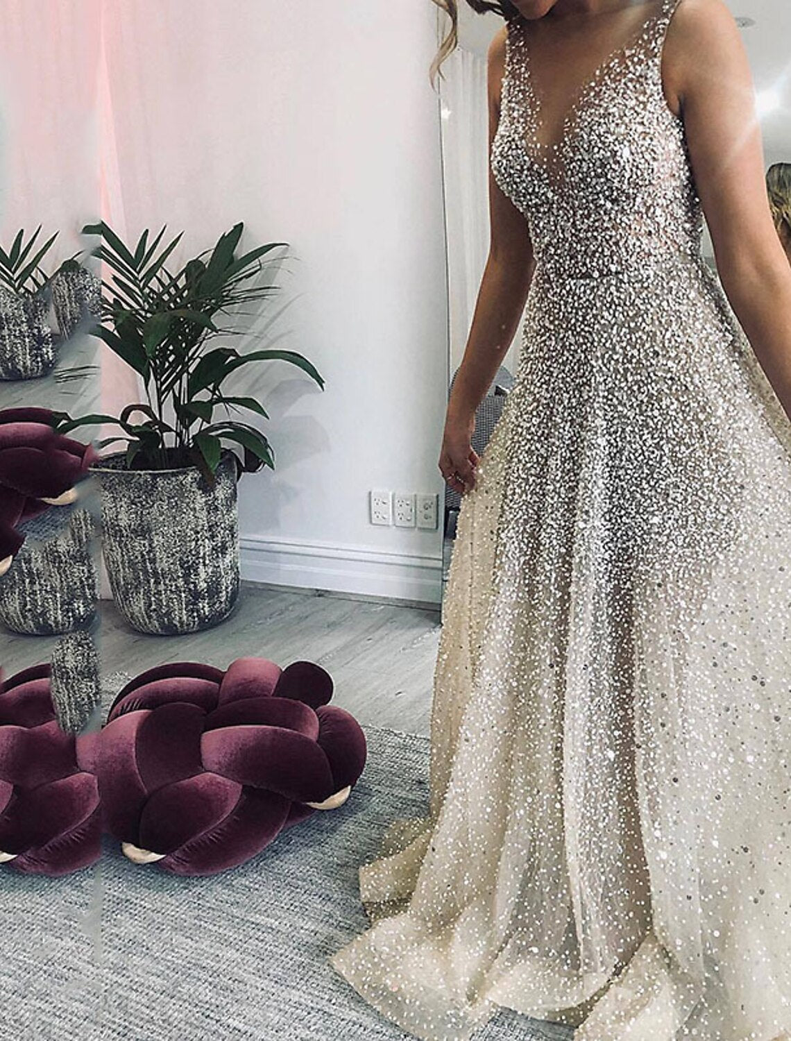 Suknie balowe w kształcie litery A, lśniąca sukienka, kreacja na imprezę, wesele, tren, bez rękawów, dekolt w serek, tiul z cekinami