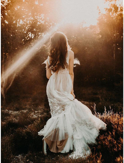 Beach Boho Wedding Dresses A-Line V Neck Sleeveless Court Train Lace Bridal Gowns With Lace Summer Fall Wedding Party Women's Clothing