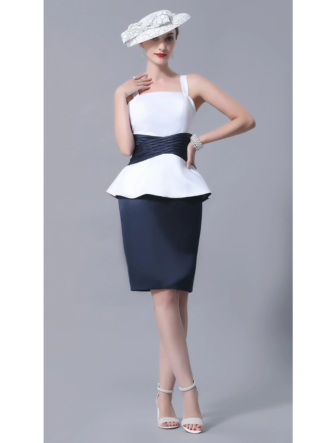 Sheath / Column Mother of the Bride Dress Vintage Plus Size Elegant Straight Neckline Knee Length Satin Sleeveless with Sash / Ribbon