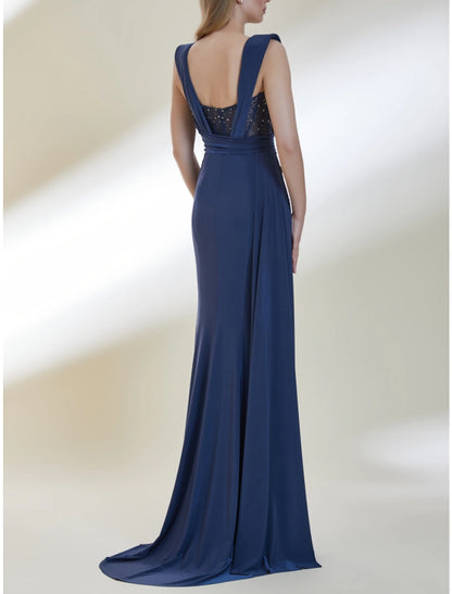 Vestido de fiesta elegante con corte en forma de tubo o columna, formal, con cola larga, sin mangas, escote corazón, gasa elástica con pliegues y lentejuelas fruncidas.