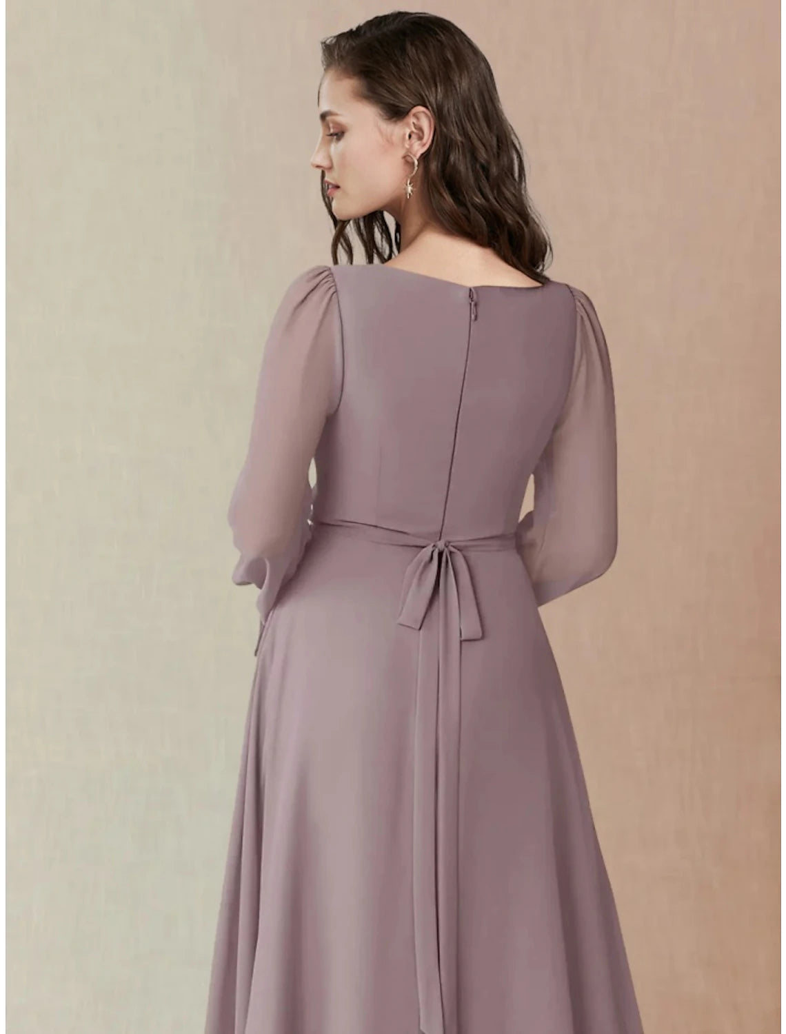 Vestido de dama de honor de corte A, escote cuadrado, manga larga, elegante, largo hasta el suelo, de gasa con abertura frontal y fruncido.