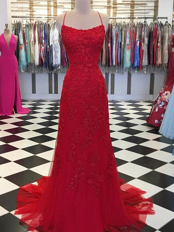 Vestidos de corte A/princesa con apliques de tul, tirantes finos, sin mangas y cola larga