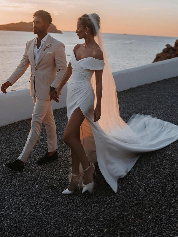 Suknie ślubne z krepy o kroju tuby/kolumny, z rozciągliwym wzorem, z odkrytymi ramionami i bez rękawów, z trenem kaplicznym