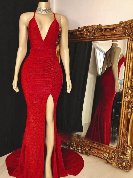 Vestidos de corte tubo/columna con escote en V fruncido, sin mangas y con cola larga