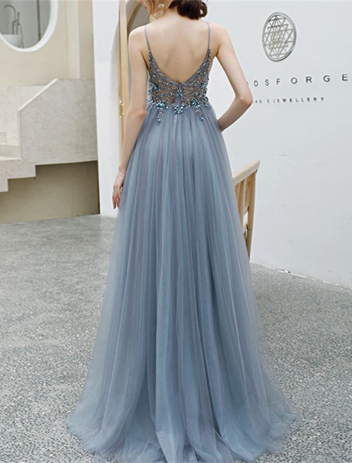 Vestidos de quinceañera de corte A, lujosos, para graduación, dulces 16, largo hasta el suelo, sin mangas, tirantes finos, poliéster, con abertura y cristales.