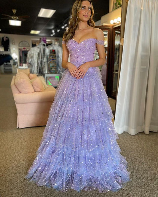 Vestidos de fiesta de tul con volantes escalonados y hombros descubiertos