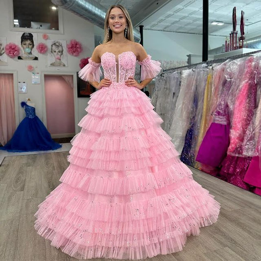 Vestidos de fiesta largos de tul sin tirantes y escalonados 