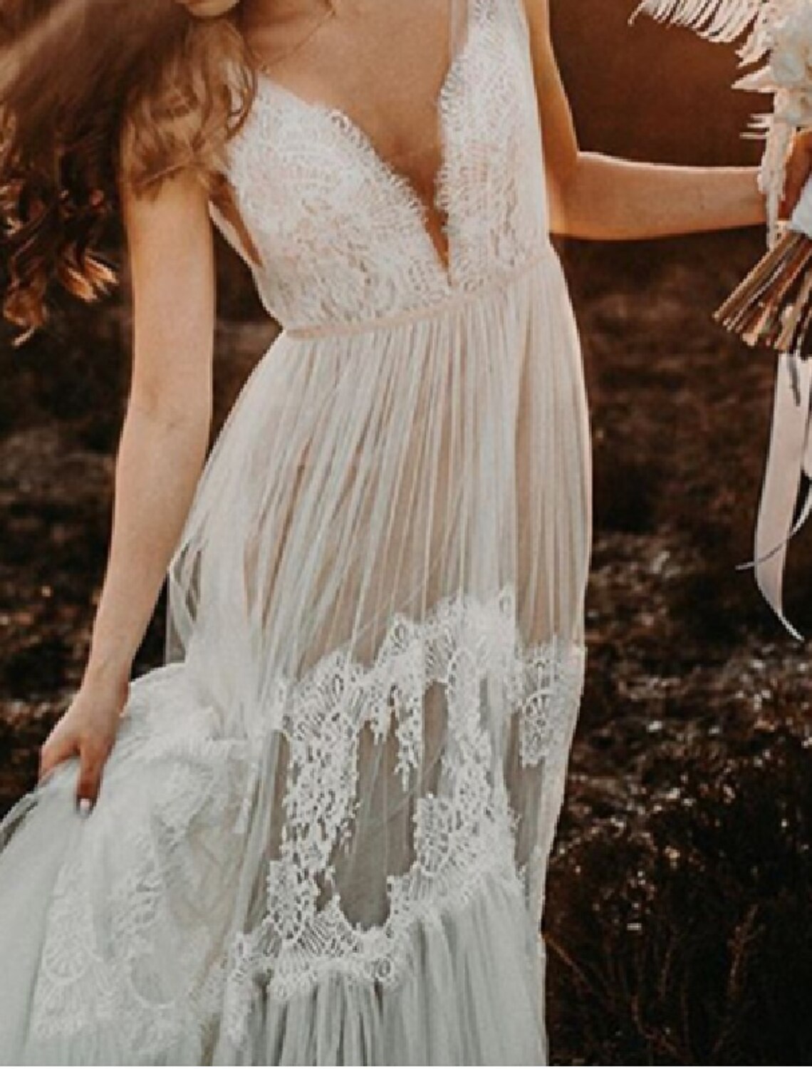 Beach Boho Wedding Dresses A-Line V Neck Sleeveless Court Train Lace Bridal Gowns With Lace Summer Fall Wedding Party Women's Clothing