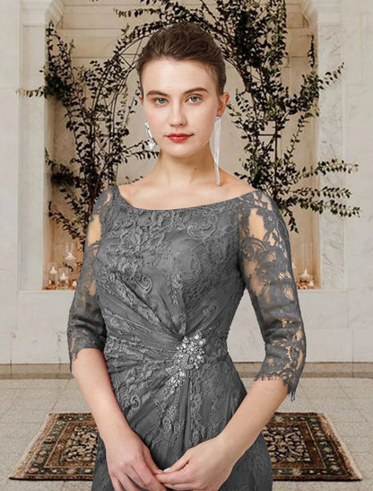Suknia dla matki panny młodej w kształcie litery A, plus size, elegancka, z biżuterią, sięgająca do ziemi, z krótkim rękawem i falbankami, z kryształową broszką, z drapowaniem po bokach