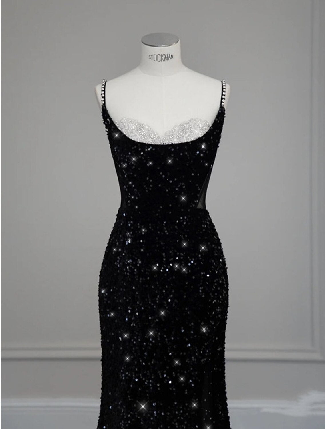 Vestido de noche de sirena/trompeta, sexy, formal, largo hasta el suelo, sin mangas, tirantes finos, con lentejuelas y lazo(s), cristales y lentejuelas