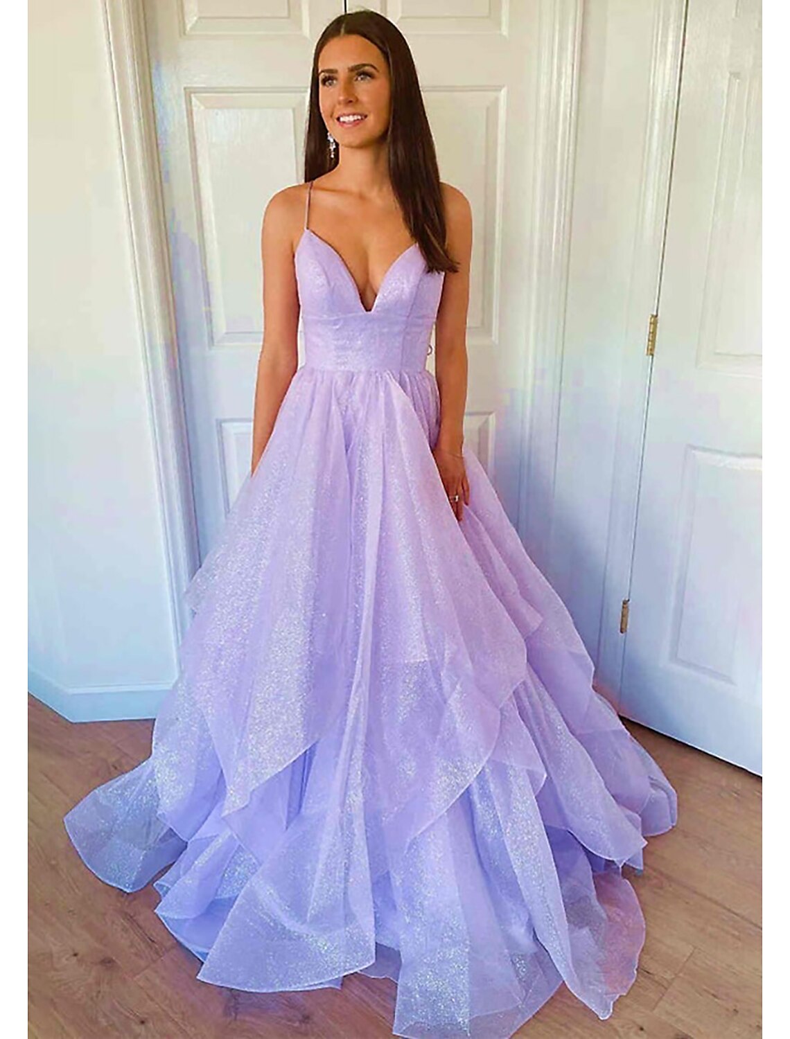 Vestido de fiesta de gala, vestido brillante, vestido de fiesta de boda, cola de corte, sin mangas, tirantes finos, tul, espalda descubierta con volantes de lentejuelas