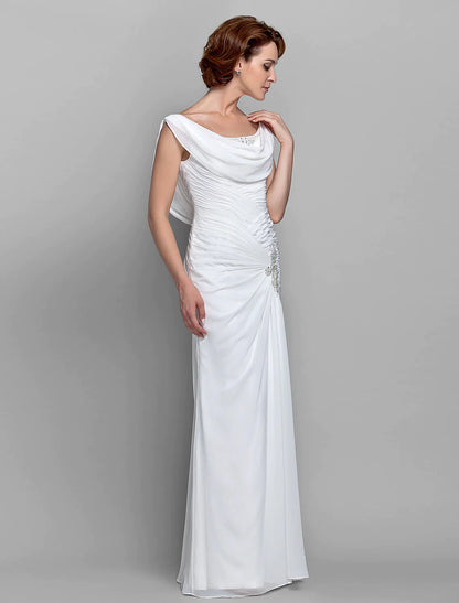 Vestido de madre de la novia de estilo tubo/columna, de inspiración vintage, cuello vuelto, largo hasta el suelo, de gasa, sin mangas, con botones y cristales entrecruzados.