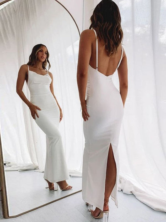 Vestidos largos hasta el suelo con tirantes finos, fruncidos, de crepé elástico y sin mangas.