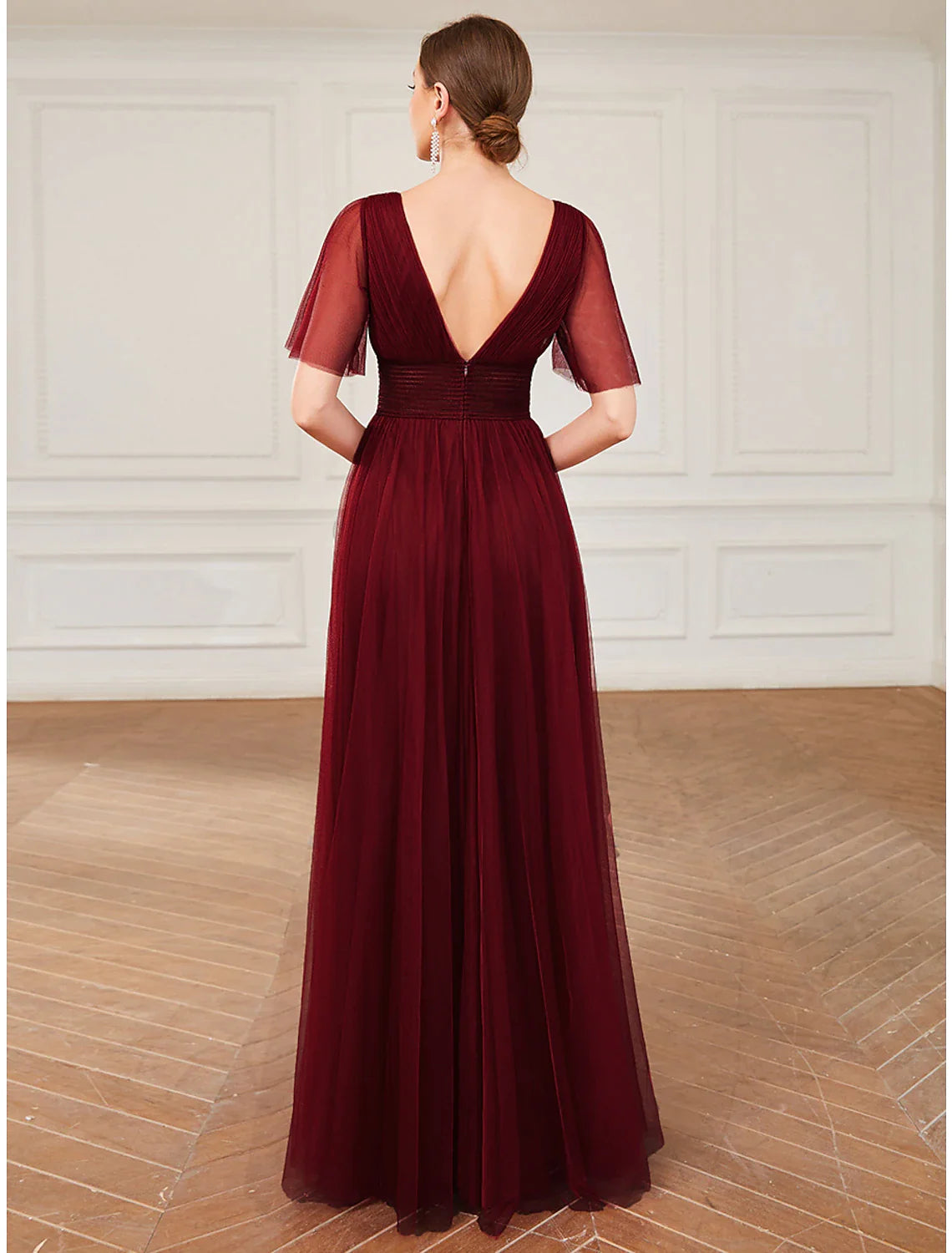 Vestido de dama de honor de corte A, sin mangas, con hombros descubiertos, elegante, largo hasta la rodilla, de satén con lazos y pliegues.