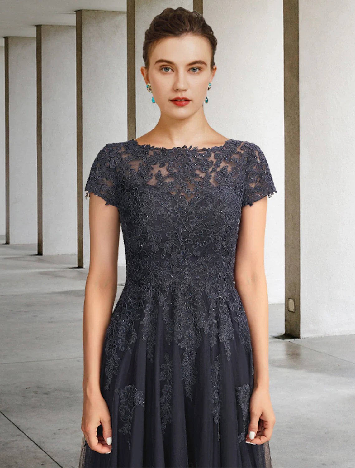 Vestido de baile para madre de la novia, lujoso y elegante, con escote joya, largo hasta el suelo, encaje, tul, manga corta con apliques de cristales.