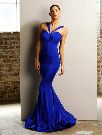 Vestido de sirena/trompeta minimalista elegante de compromiso formal de noche de cumpleaños con cuello halter sin mangas largo hasta el suelo de satén elástico con fruncido