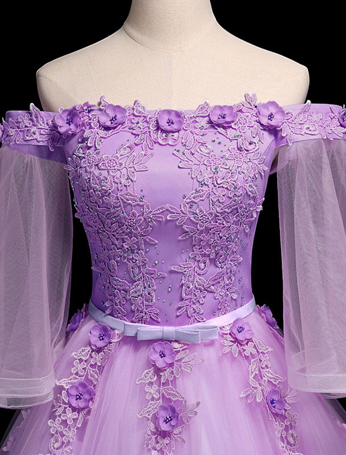 Vestido de fiesta de lujo con flores para quinceañera, fiesta de graduación, cumpleaños, hombros descubiertos, manga 3/4, largo hasta el suelo, tul con faja/cinta bordada