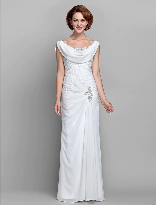 Vestido de madre de la novia de estilo tubo/columna, de inspiración vintage, cuello vuelto, largo hasta el suelo, de gasa, sin mangas, con botones y cristales entrecruzados.